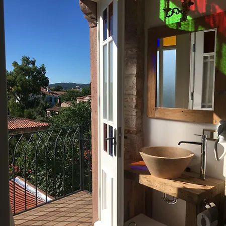 King Aegeus 호텔 2*