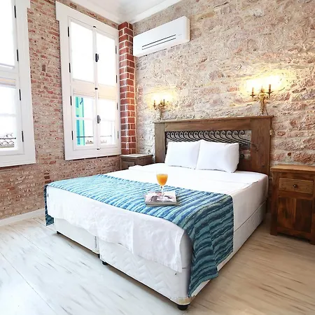 King Aegeus Szálloda 2*