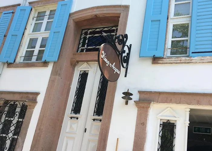 Ξενοδοχείο King Aegeus 2*