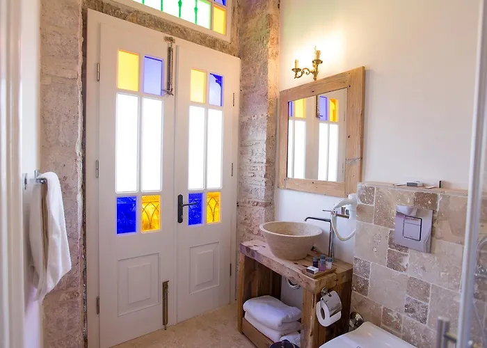 Ξενοδοχείο King Aegeus 2*